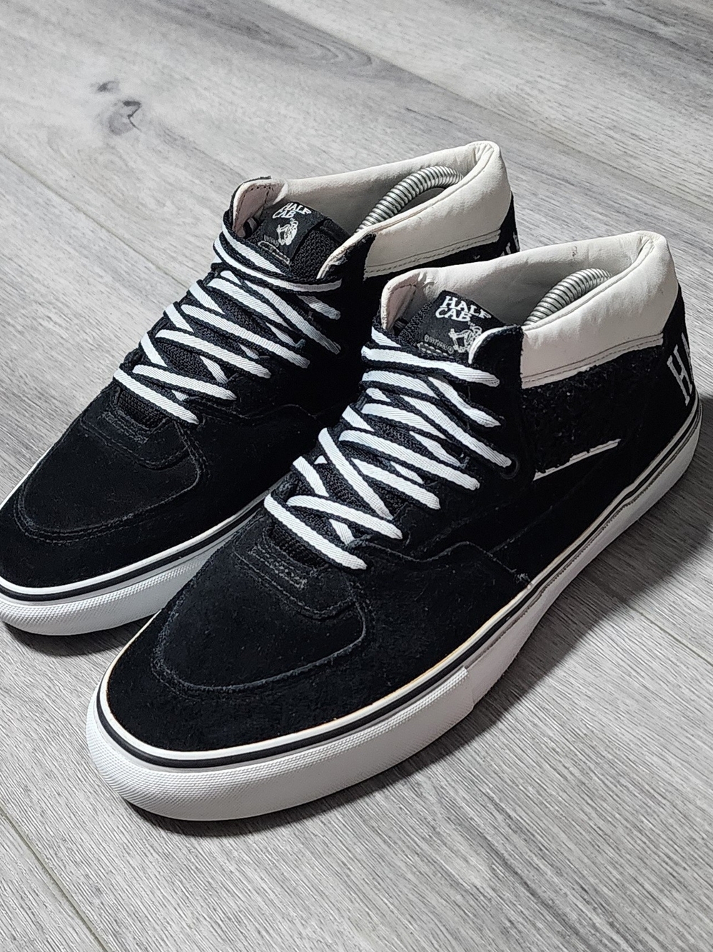 Vans Half Cab Pro Black & White Mid Top Suede Skate Sneakers Mens 9.5 Womens 11